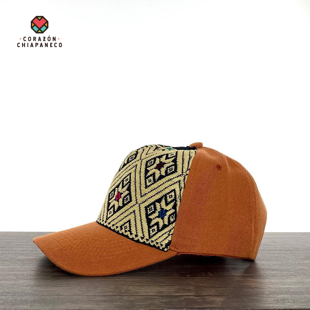 GORRA ARTESANAL BORDADA NARANJA